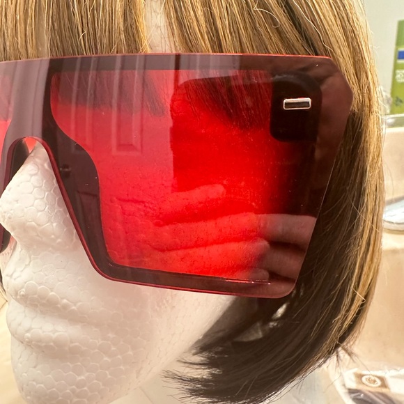 FREE macys sunglasses with a $300 purchase New  tags no case - Picture 3 of 4